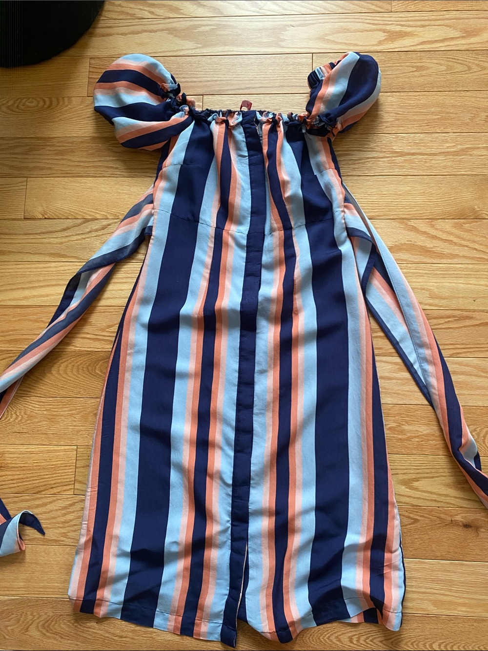 Colorful midi dress. - Picture 9 of 10